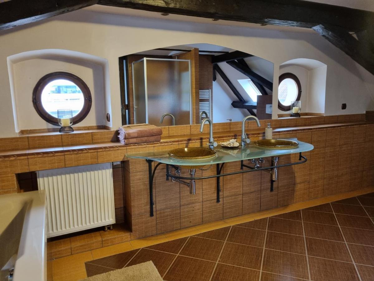 Galerie Vila Lucia 5 -Loft Apartman Plzeň Eksteriør bilde